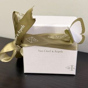 Van Cleef & Arpels | Other | Van Cleef Arpels Haute Perfume
